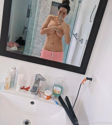 Foto desnuda filtrada de OnlyFans de Anniejay