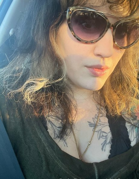 Foto desnuda filtrada de OnlyFans de Titsfortatt