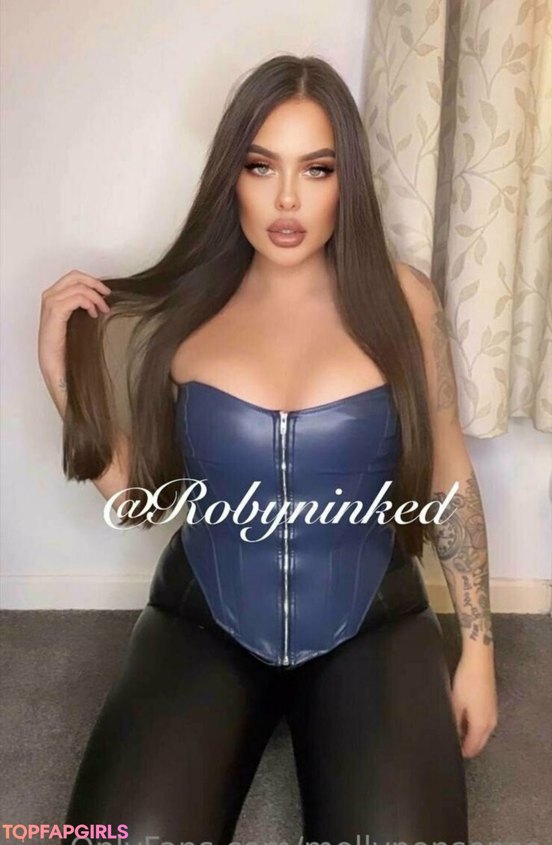 Foto desnuda filtrada de OnlyFans de Mollynonsense #223 Foto desnuda filtrada de OnlyFans de Mollynonsense #223