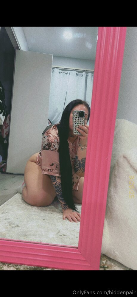 Foto desnuda filtrada de OnlyFans de Hiddenpair
