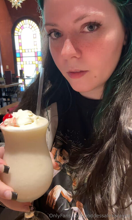 Goddessalexarayne