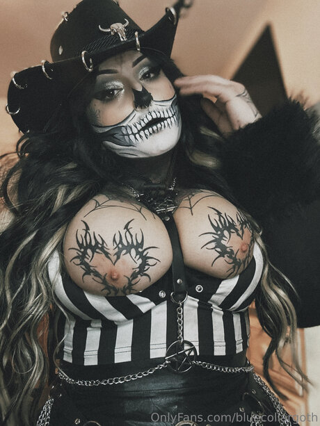 Bluecollargoth