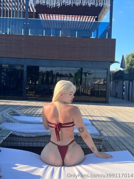 Liya Tina
