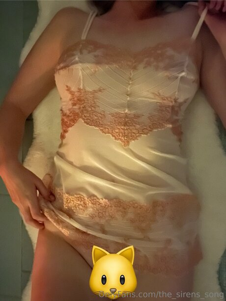 Foto desnuda filtrada de OnlyFans de The Sirens Song