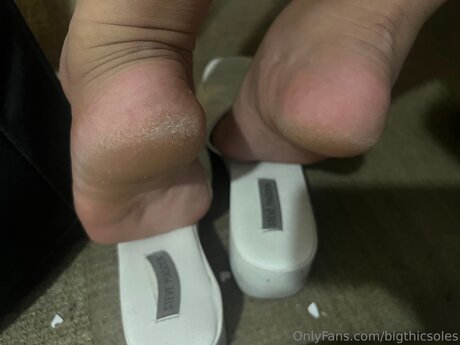 Foto desnuda filtrada de OnlyFans de Bigthicsoles