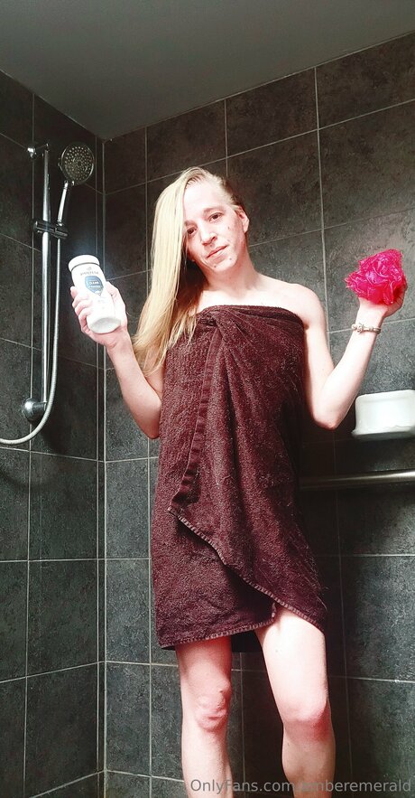Foto desnuda filtrada de OnlyFans de Amberemerald