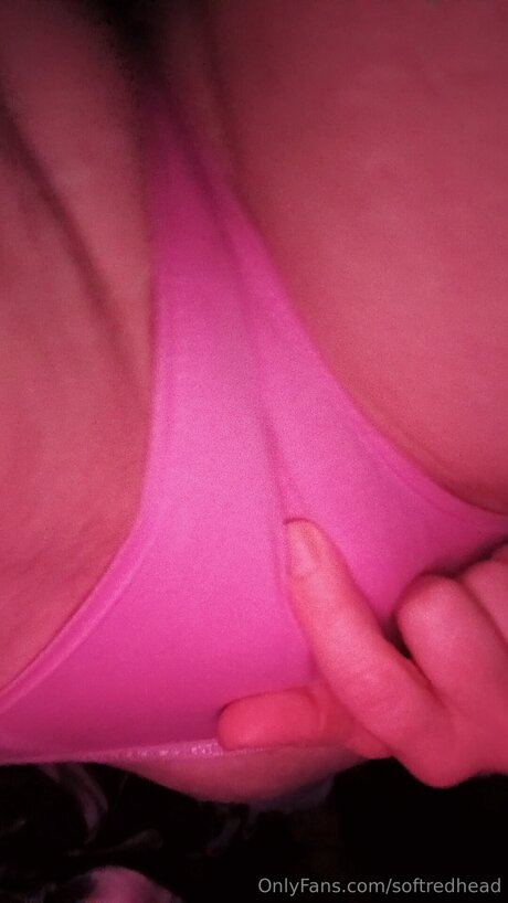 Foto desnuda filtrada de OnlyFans de Softredhead