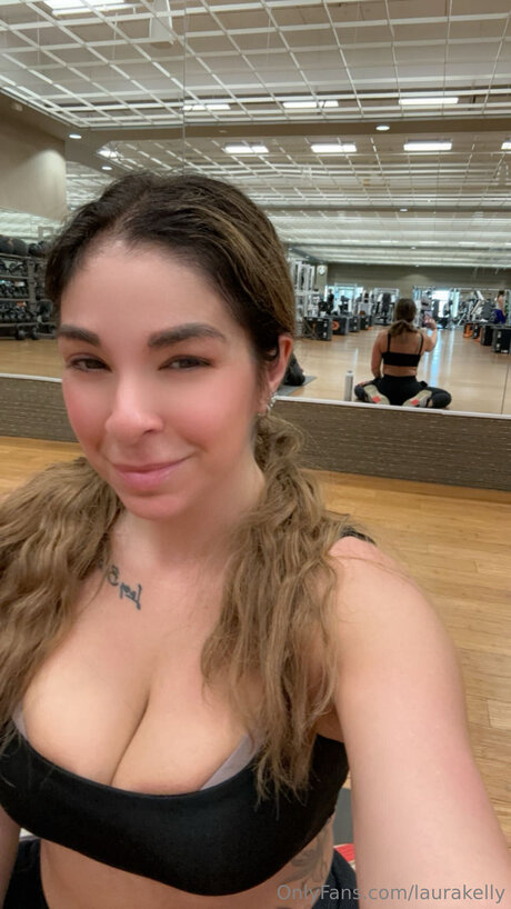 Laurakelly