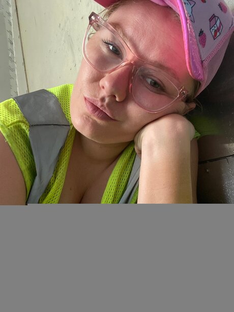 Lustful Lynn Free