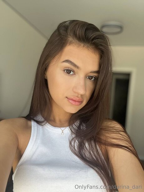 Foto desnuda filtrada de OnlyFans de Darina Dari