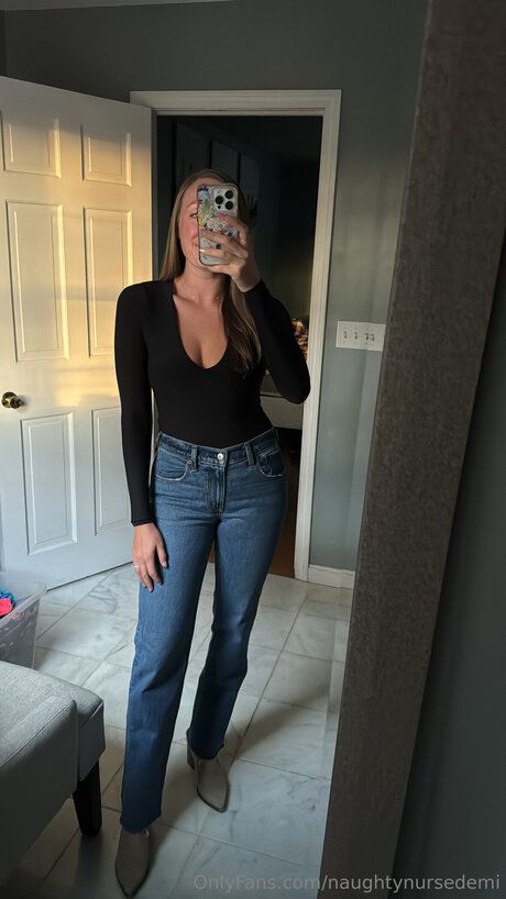 Naughtynursedemi