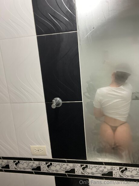 Foto desnuda filtrada de OnlyFans de Amberr S