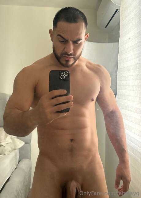 Foto desnuda filtrada de OnlyFans de Fabelayg