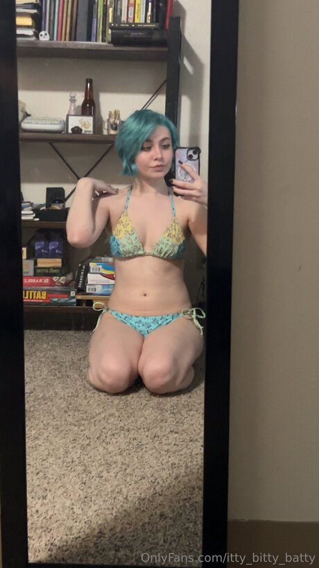 Foto desnuda filtrada de OnlyFans de Itty Bitty Batty