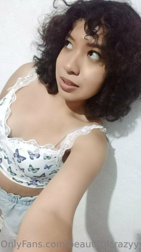 Foto desnuda filtrada de OnlyFans de Beautifulcrazyyyy