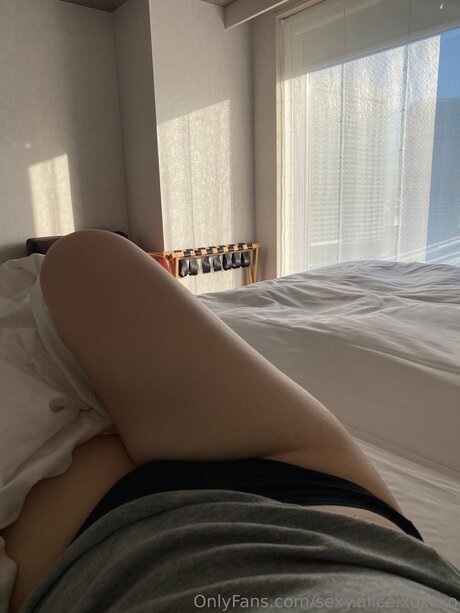 Foto desnuda filtrada de OnlyFans de Sexy Alice Xoxoxo