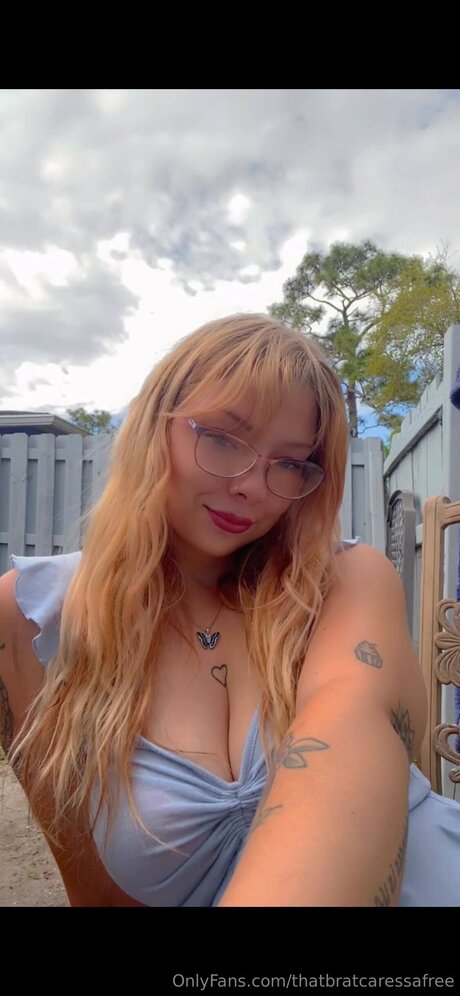 Foto desnuda filtrada de OnlyFans de Thatbratcaressafree