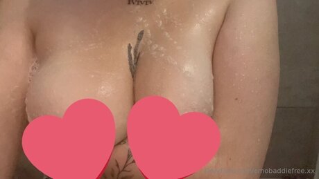 Foto desnuda filtrada de OnlyFans de Emobaddiefree Xx