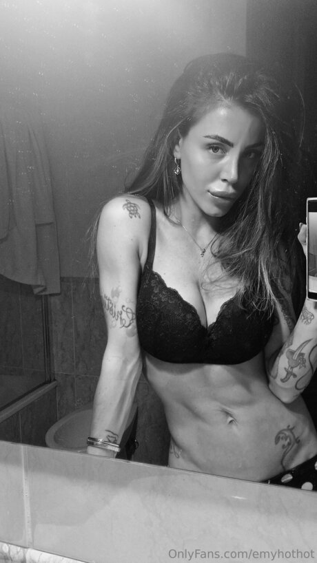 Foto desnuda filtrada de OnlyFans de Emyhothot