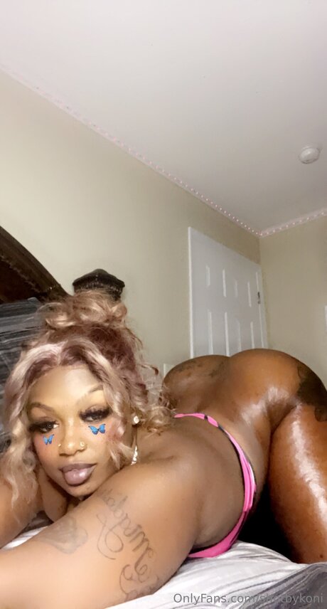 Foto desnuda filtrada de OnlyFans de Shotbykoni