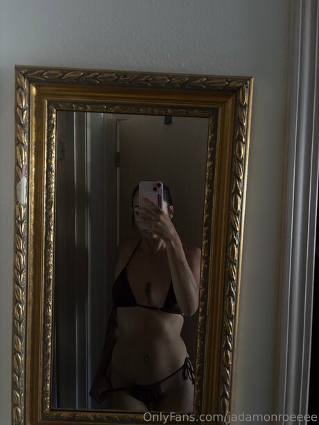 Foto desnuda filtrada de OnlyFans de Jadamonroeeee