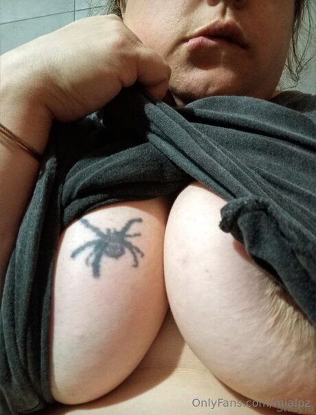 Foto desnuda filtrada de OnlyFans de Mialpz