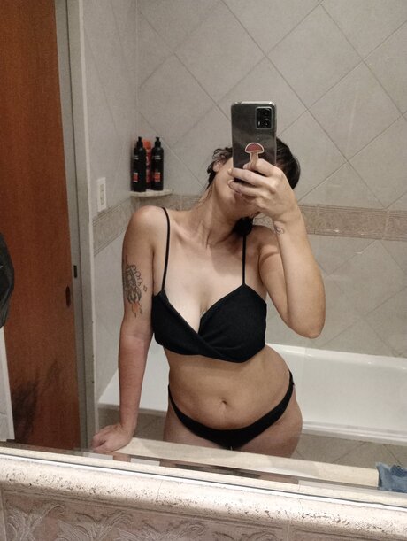 Foto desnuda filtrada de OnlyFans de Juanilin