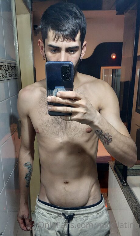 Foto desnuda filtrada de OnlyFans de Milk Latino