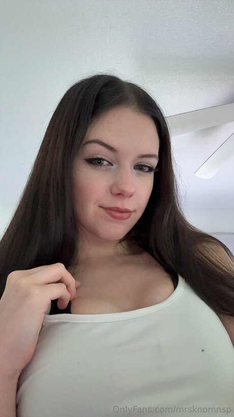 Foto desnuda filtrada de OnlyFans de Mrsknomnsp