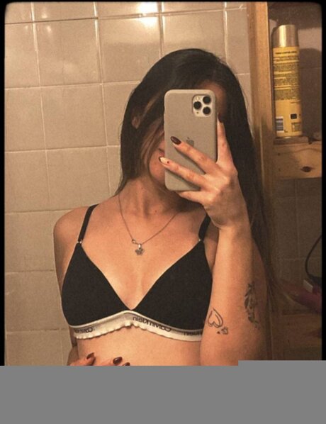 Foto desnuda filtrada de OnlyFans de Bellezafrocaribe