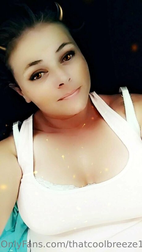 Foto desnuda filtrada de OnlyFans de Thatcoolbreeze1317