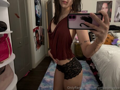 Vampmommyeve