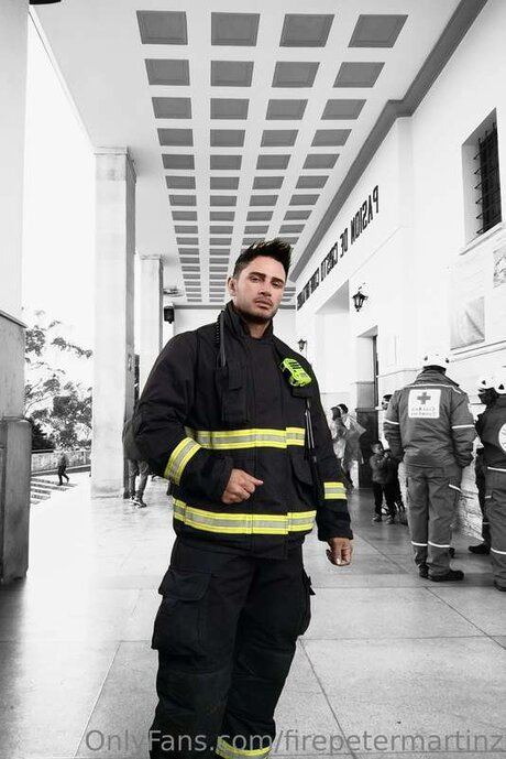 Foto desnuda filtrada de OnlyFans de Firemancol