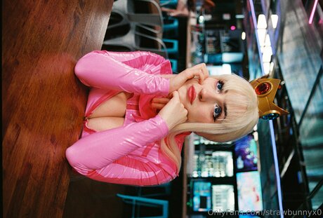 Foto desnuda filtrada de OnlyFans de Strawbunnyx0