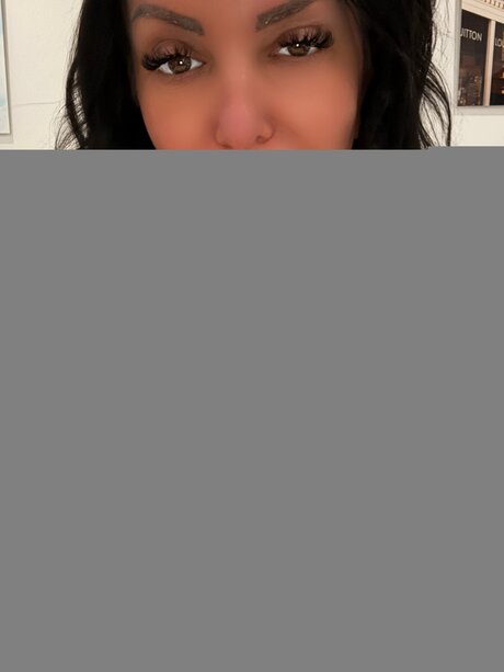 Foto desnuda filtrada de OnlyFans de Coralcavero1