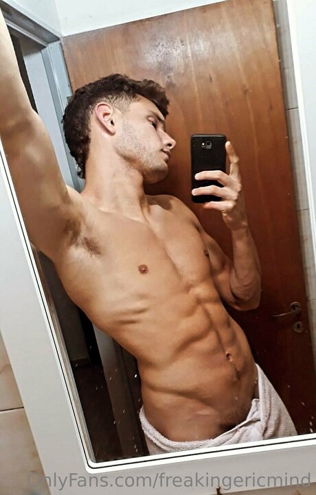 Foto desnuda filtrada de OnlyFans de Freakingemind