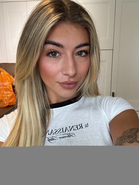 Foto desnuda filtrada de OnlyFans de Ellaajasminee