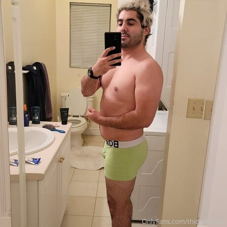 Foto desnuda filtrada de OnlyFans de Thickemz999