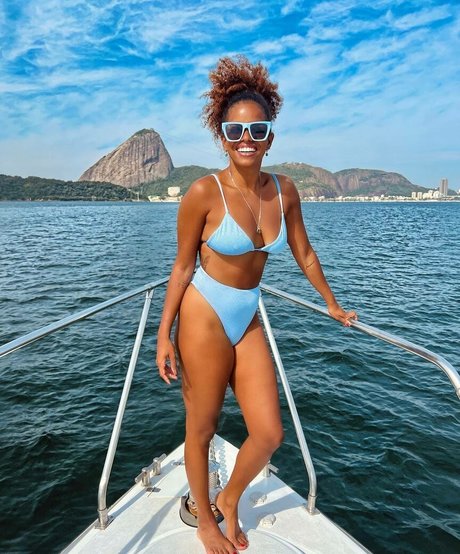 Foto desnuda filtrada de OnlyFans de Jeniffer Nascimento