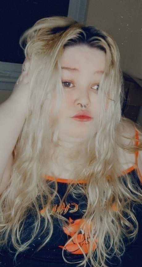 Foto desnuda filtrada de OnlyFans de Thebbwbible