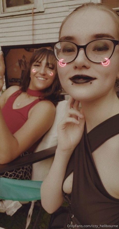 Izzy_hellbourne