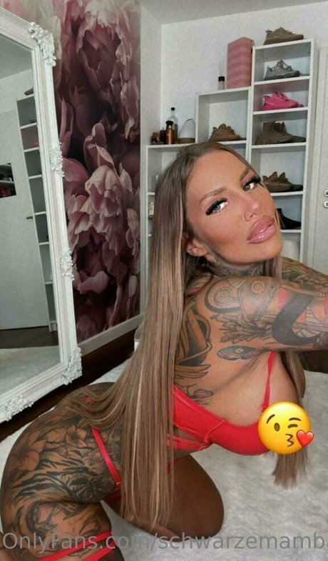 Foto desnuda filtrada de OnlyFans de Schwarzemamba89