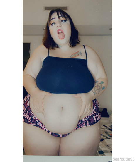 Kaybearcutie95