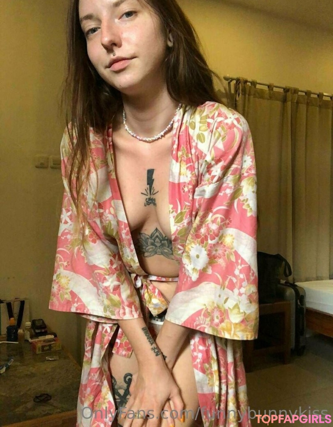 Foto desnuda filtrada de OnlyFans de Funnybunnykiss #142 Foto desnuda filtrada de OnlyFans de Funnybunnykiss #142