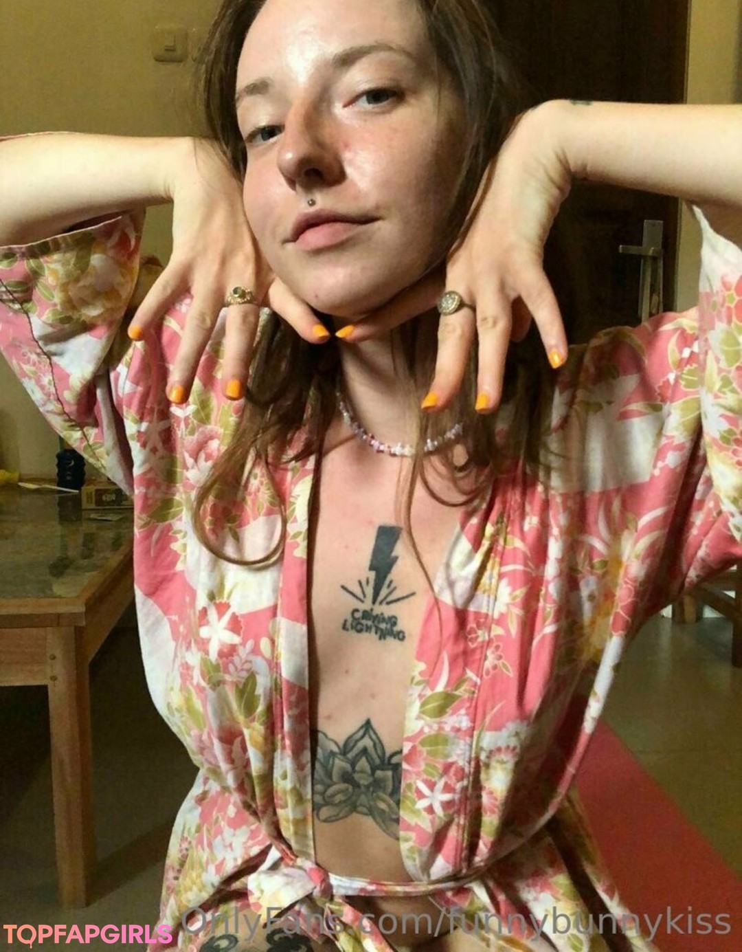 Foto desnuda filtrada de OnlyFans de Funnybunnykiss #143 Foto desnuda filtrada de OnlyFans de Funnybunnykiss #143