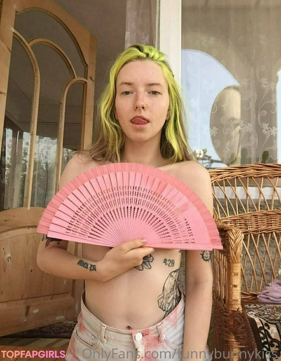 Foto desnuda filtrada de OnlyFans de Funnybunnykiss #33 Foto desnuda filtrada de OnlyFans de Funnybunnykiss #33