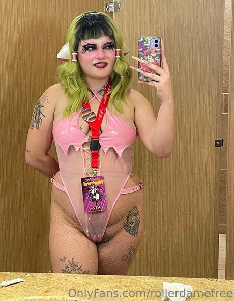 Foto desnuda filtrada de OnlyFans de Rollerdamefree