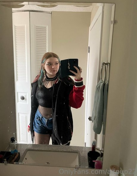 Altpup22