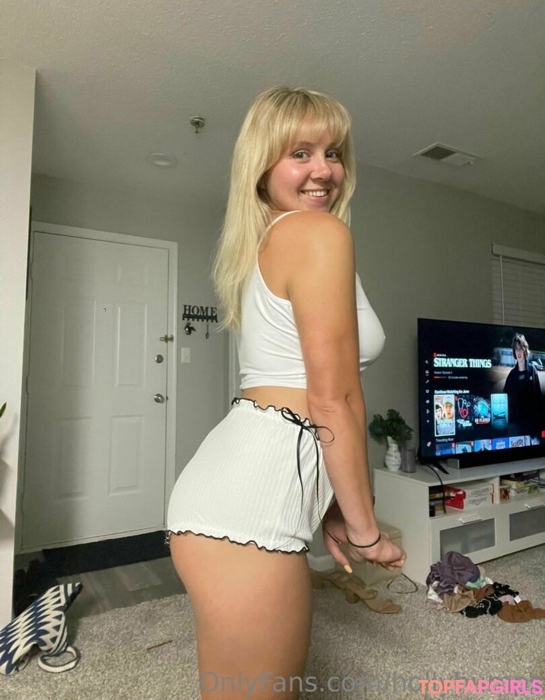 Foto desnuda filtrada de OnlyFans de Hollyhumps #4 Foto desnuda filtrada de OnlyFans de Hollyhumps #4