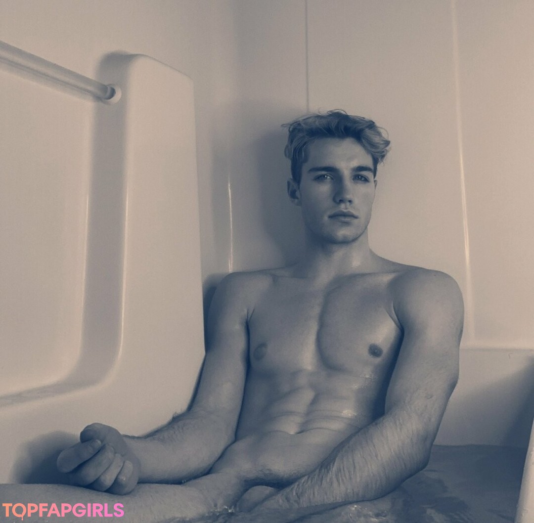 Foto desnuda filtrada de OnlyFans de Hazelhoffman #9 Foto desnuda filtrada de OnlyFans de Hazelhoffman #9